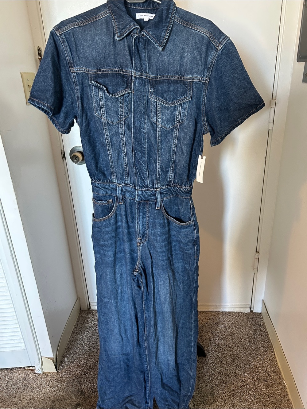 Good American Short-Sleeve Relaxed Denim Jumpsuit in Classic Blue
